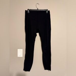 HALARA Black High-Rise Leggings with Branded Tag